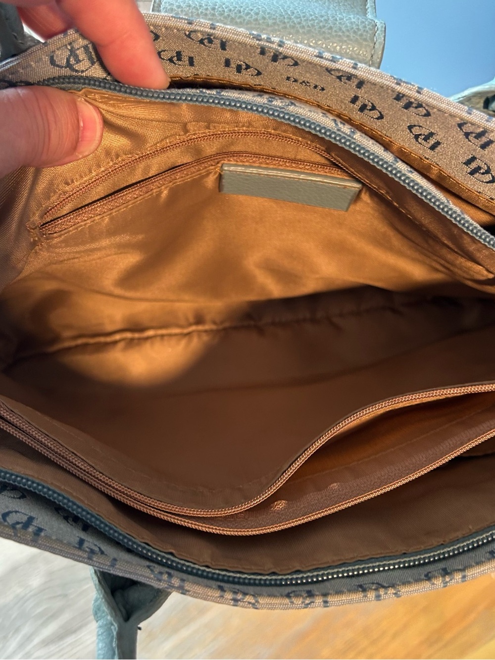 D&B fake double pocket hand bag - Picture 4 of 14